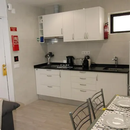 Acoteias Dalma Pine Tree Apartment *
